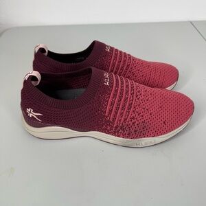 Kuru Women’s Stride Slip On Sneaker Size 10